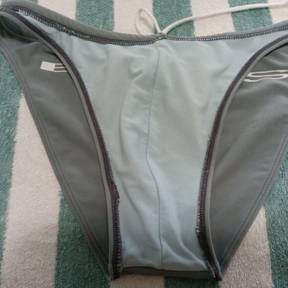 VINTAGE REAR LOGO "BODS" GRAY SWIM BRIEF, ASIAN SIZE "XL" US "32" (Pre-Owned) - Picture 5 of 9